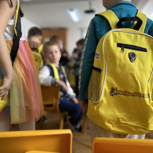 Grădinițele din mai multe județe pot participa la campania "Dintisorii veseli"
