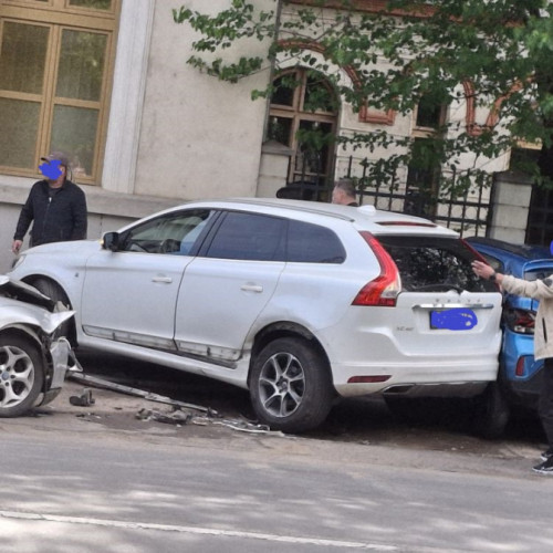 Accident rutier în Galați: un bărbat de 60 de ani a provocat pagube