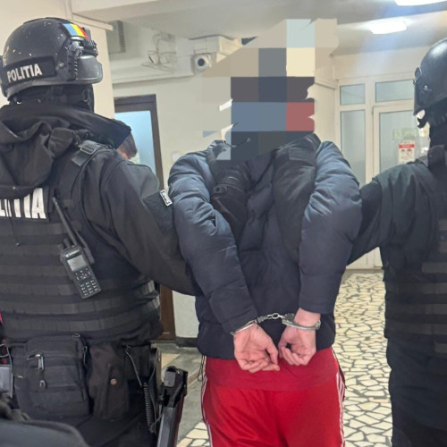 Individ violent prins de polițiști în Suceava