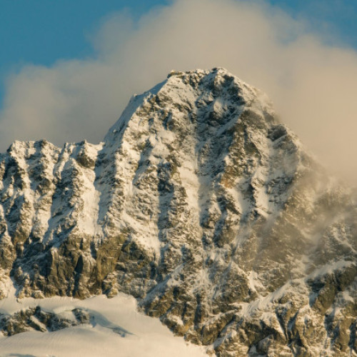 Alpinist supraviețuitor după o cădere de peste 120 de metri în North Cascades