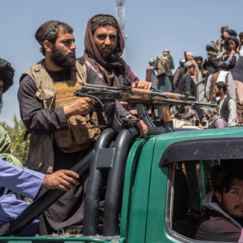 Guvernul taliban se oferă să discute cu adminstrația Trump despre repatrierea refugiaților afgani