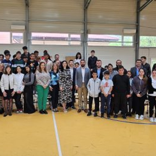 Vizita Principele Nicolae la Școala Gimnazială Nr. 1 Nuci