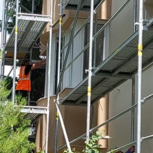 Lucrări de reabilitare termică finalizate rapid la Blocul Z30 din Arad