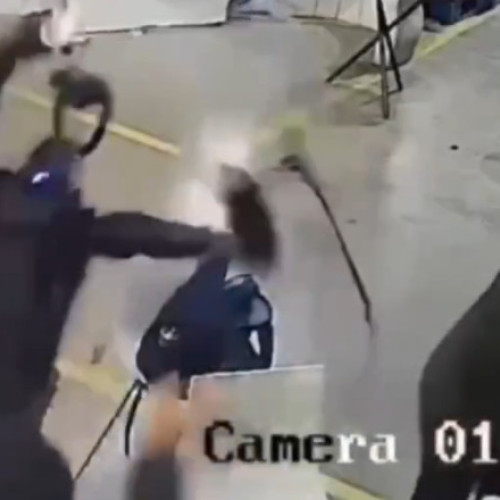 Robot umanoid din China atacă ingineri pe linia de asamblare