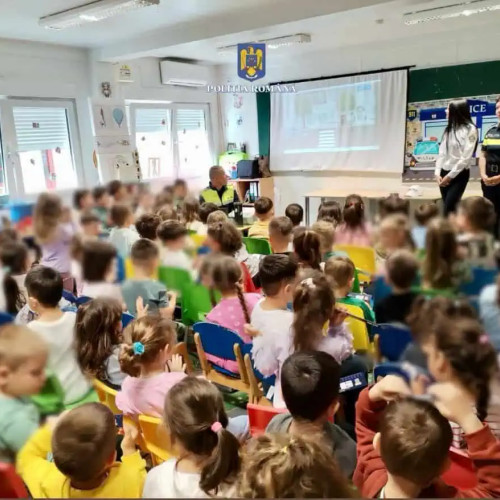 Activități educativ-preventive pentru copii la Grădinița "Prichindel" din Pucioasa