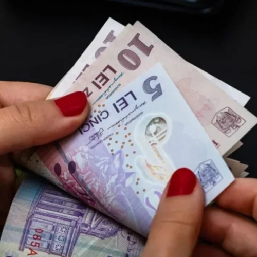 Cursul euro depășește 5 lei, economia României în situație critică