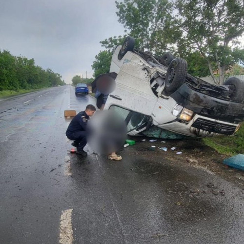 Accident pe DN2 - E85, la Mihăilești, cu implicarea unei autoutilitare