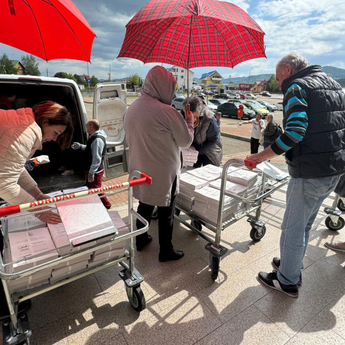 Buletinele de vot pentru turul II al alegerilor prezidențiale au sosit în județul Neamț