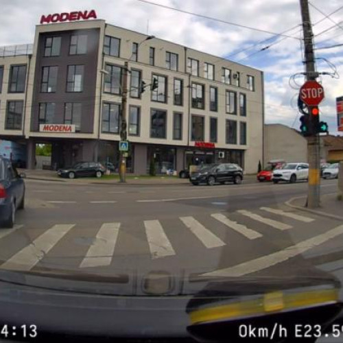 Incident rutier surprins de o cameră de bord devine viral