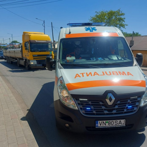 Fetiță de 9 ani accidentată în zona pasarelei Odobești