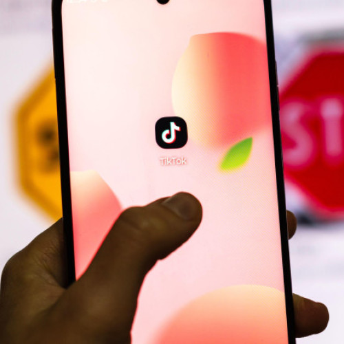 Comisia Europeană investighează TikTok pentru nerespectarea transparenței publicității online