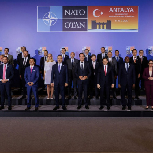 Schimb de replici între Polonia și Ungaria pe tema spionajului la reuniunea NATO din Turcia