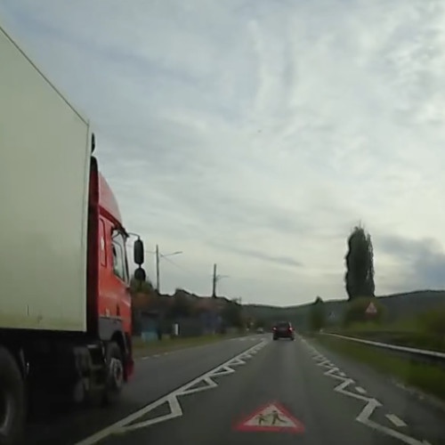 Accident grav pe ruta Cluj-Zalău din cauza neatenției