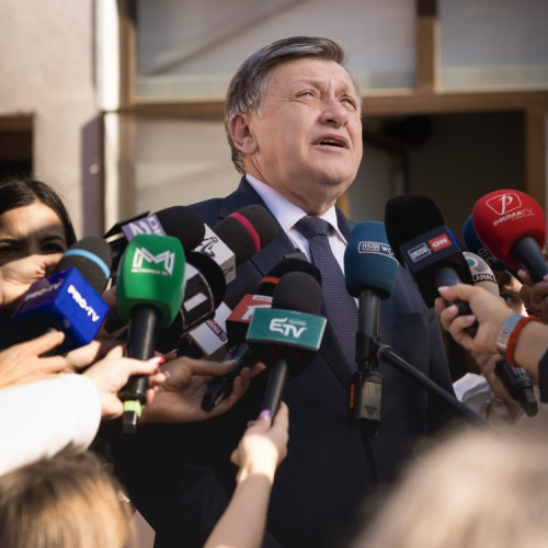 Crin Antonescu lansează critici dure la adresa actualei finale a alegerilor prezidențiale