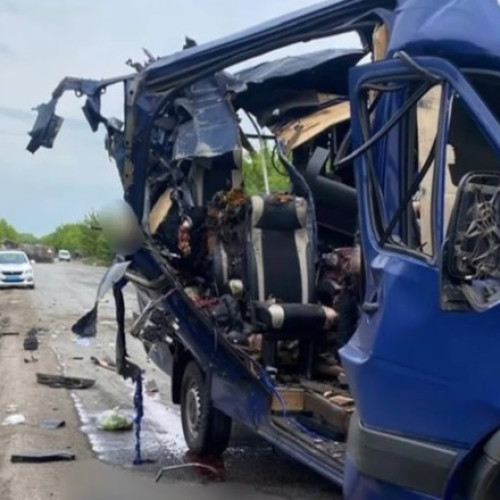 Atac rusesc asupra unui autobuz în Ucraina soldat cu victime