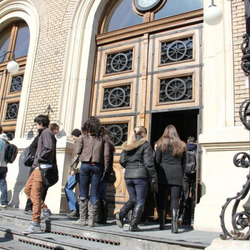 Organizatia studentilor din UBB Cluj organizează un marș pentru mobilizarea la vot