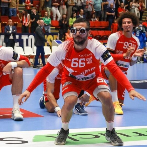 Dinamo București câștigă al 21-lea titlu în Liga Națională