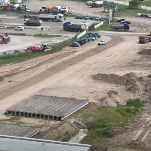 Lucrările la Autostrada Transilvania reîncep cu mutarea grinzilor abandonate