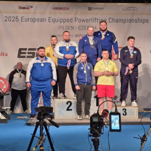 Florin-Ionut Lupas, medaliat european la powerlifting