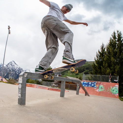 Patric Ilut câștigă la World Rookie Tour în Franța