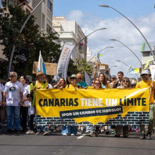 Proteste în Insulele Canare împotriva turismului de masă