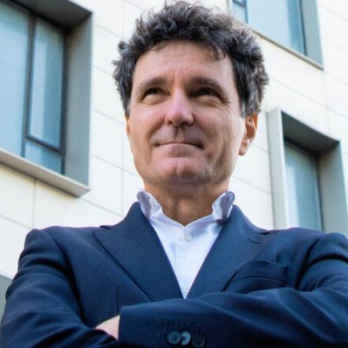 Nicușor Dan, prezent la vot în Regie, susține mobilizarea tinerilor