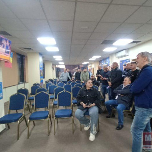 Liberalii botoșăneni sărbătoresc victoria lui Nicușor Dan