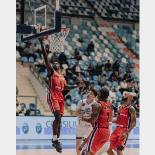 CSO Voluntari învinge CSM CSU Oradea în prima semifinală a Ligii Naționale de baschet
