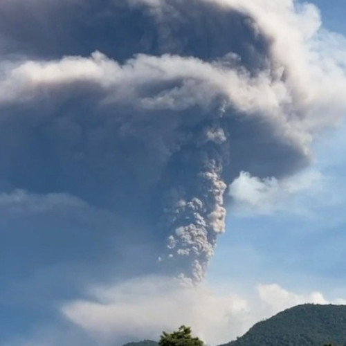 Nivelul de alertă ridicat pentru vulcanul Lewotobi Laki-laki în Indonezia