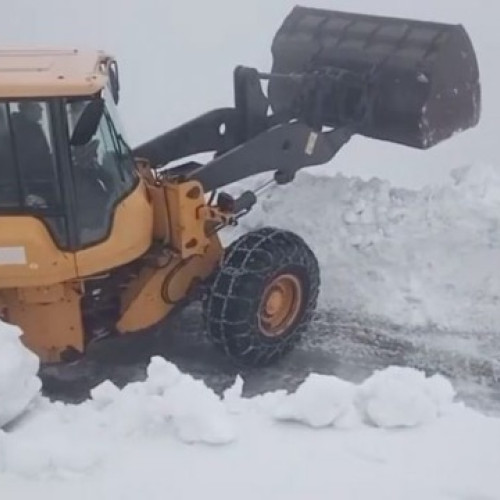 Lucrările de pe Transalpina suspendate din cauza vremii nefavorabile