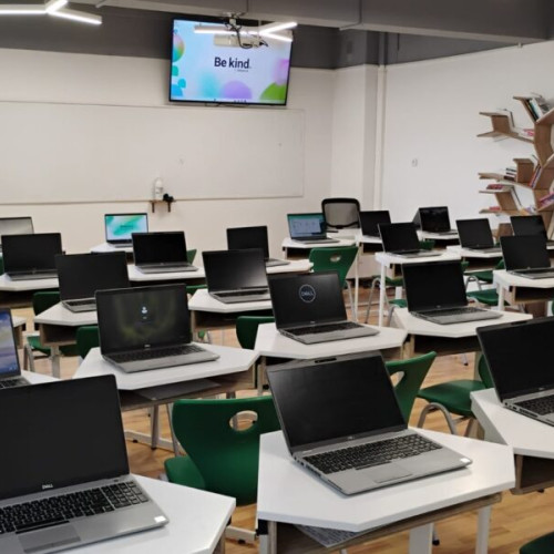 Liceul Teoretic de Informatica "Grigore Moisil" din Iasi, o nouă sală renovată