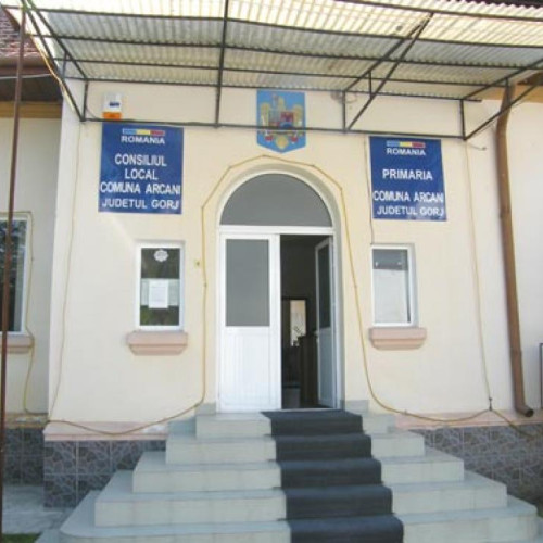 Noul președinte al României câștigă în comuna Arcani