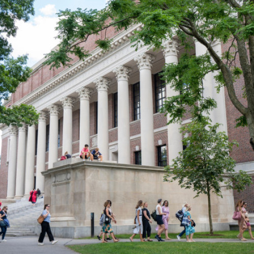 Departamentul pentru sănătate din SUA taie fonduri de la Harvard din cauza antisemitismsului