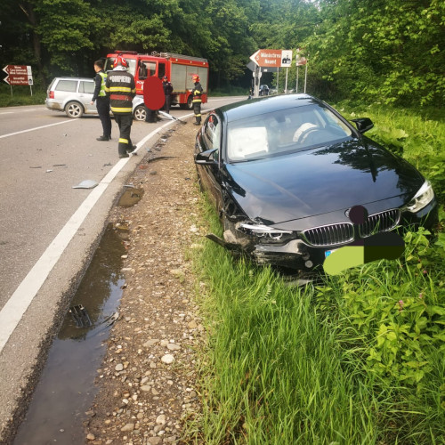 Accident rutier pe DJ 155C: două persoane rănite în urma nerespectării semnului de oprire