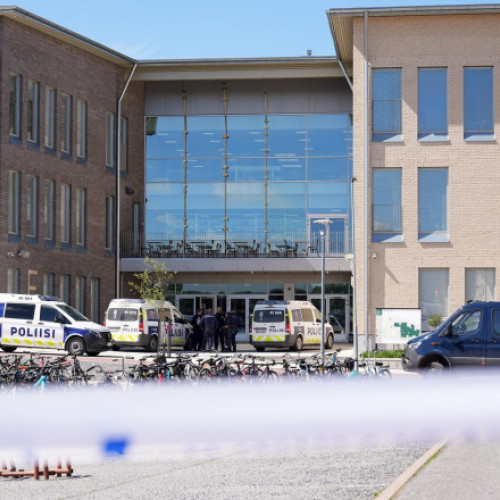 Trei elevi răniți într-un atac cu cuțitul la o școală din Finlanda