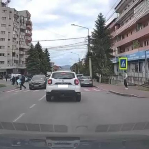 Incident dramatic în trafic, evitat în ultimul moment