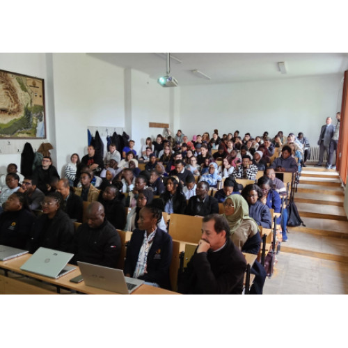 63 de studenți și profesori din Africa participă la un eveniment științific la Universitatea din Oradea