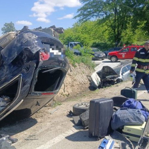 Șapte persoane rănite în urma unui accident în comuna Corbița