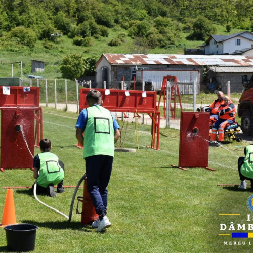 Etapa judeteana a concursului "Prietenii pompierilor" s-a desfășurat la Aninoasa