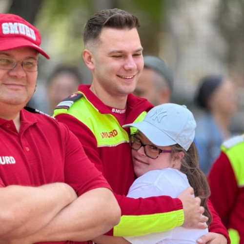 Pompierii din Botoșani devin prieteni pentru tinerii cu dizabilități intelectuale