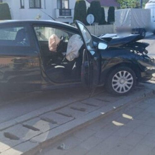 Accident rutier grav la Paltinoasa: motociclist ranit