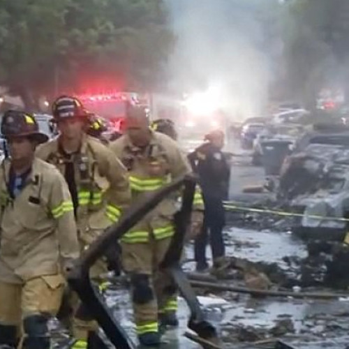 Un avion Cessna s-a prăbușit în San Diego, provocând daune semnificative