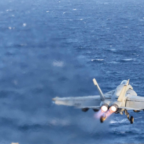 Avioanele Marinei SUA au efectuat cel mai mare atac aerian de pe un portavion