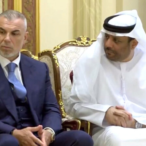 Cosmin Olaroiu, Recompensat pentru Performanța Istorică cu Sharjah