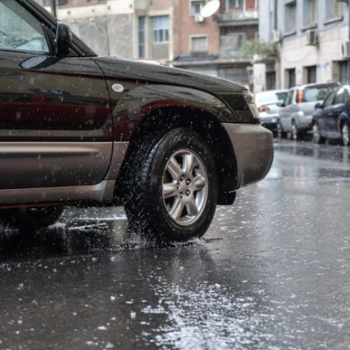 Vremea instabilă în București, cu ploi și temperaturi mai scăzute