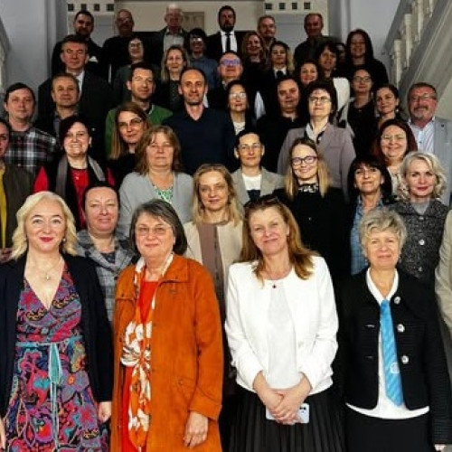 Colegiul Național "Dragos Vodă" onorează profesorii pensionați