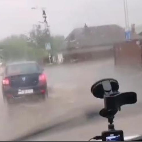 Inundații severe în Cluj-Napoca din cauza ploilor torențiale