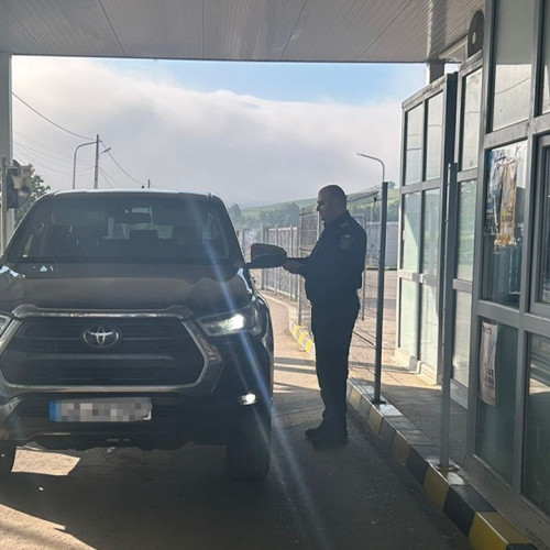 Tânără prinsă la volanul unei mașini furate de 50.000 de euro