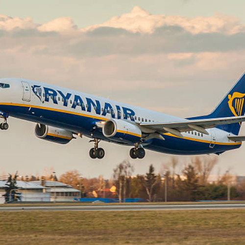 Ryanair ar putea introduce locuri în picioare, dar confortul pasagerilor rămâne o problemă