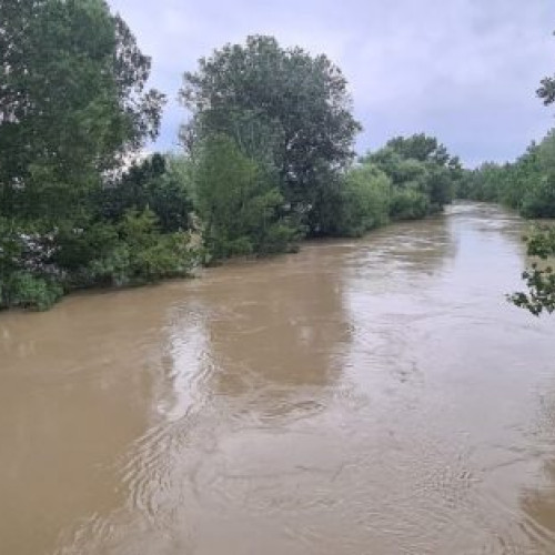 Avertizări de inundații pe fondul ploilor torențiale